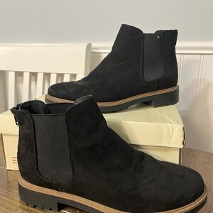 E Spirit Sam Black Faux Suede Ankle Boots Women’s 8.5 Zip